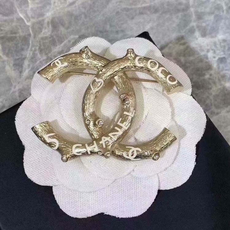 Chanel Brooch 41